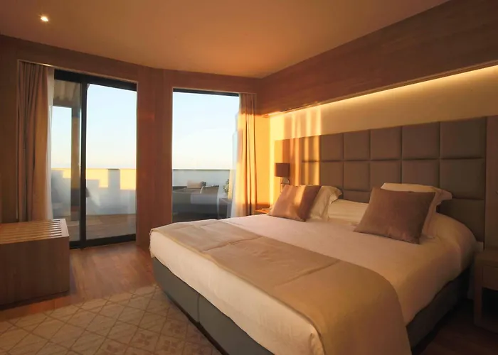 Lamaraz Hotels
