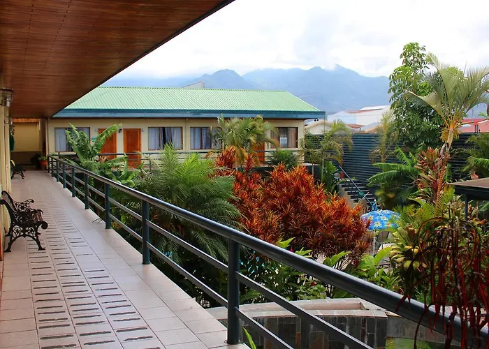 Soluxe El Sesteo Hotel