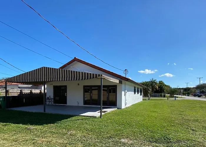 Lyz Miami