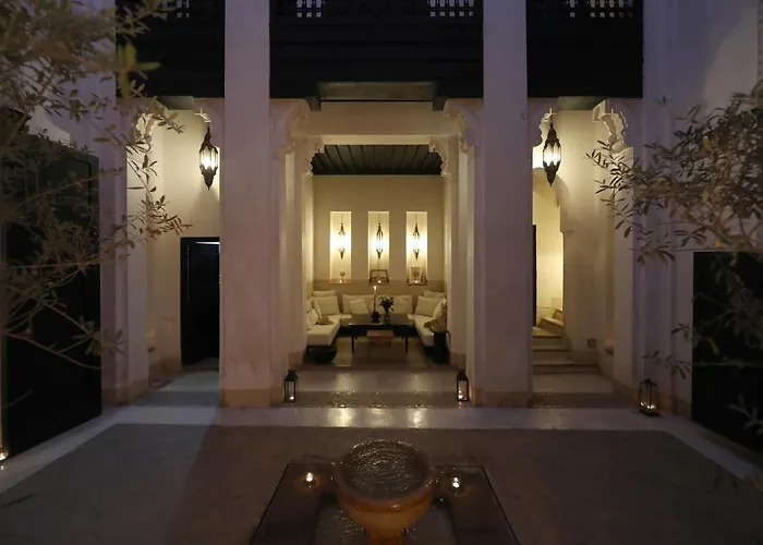 Central hotel: Riad Azzouna 13