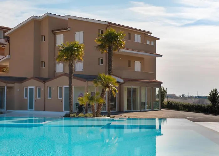 Hotel sulla spiaggia: Pietra Bianca Hotel