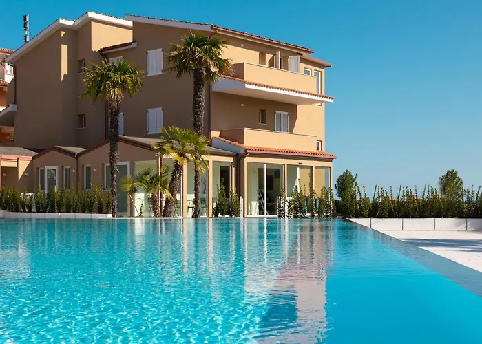 Hotel sulla spiaggia: Pietra Bianca Hotel