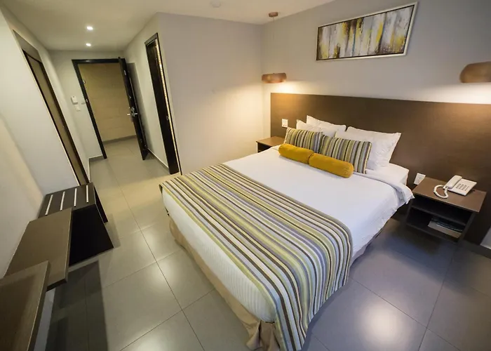 Hotel Ojos Del Rio