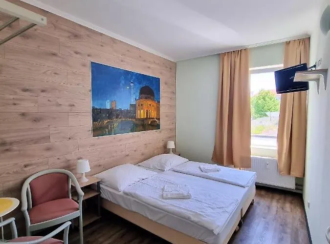 Thomas Rooms