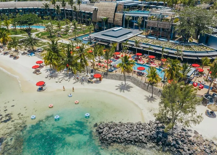 Lux* Grand Baie & Residences