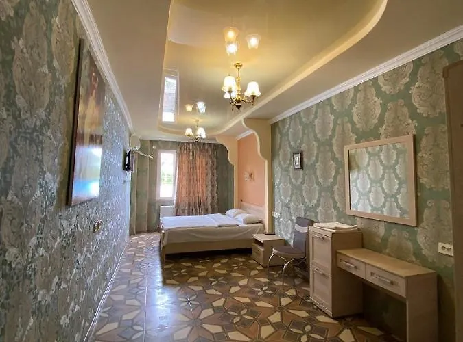 Hotels with pool Hostel Golden Fleece