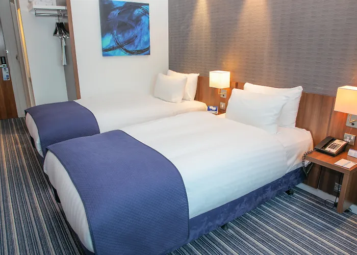 Holiday Inn Express London Heathrow T5 By Ihg