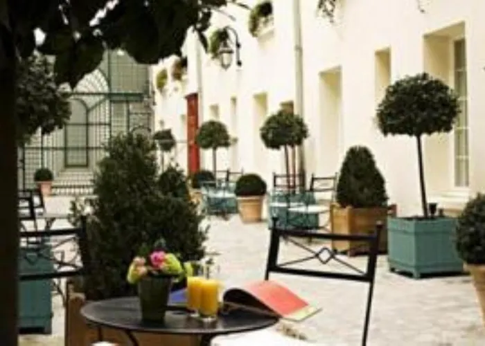Hotel Suites Unic Renoir Saint-Germain