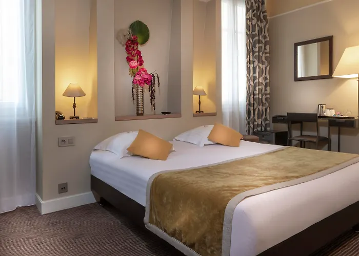 Hotel barato: Hôtel Du Bois Champs-Elysées