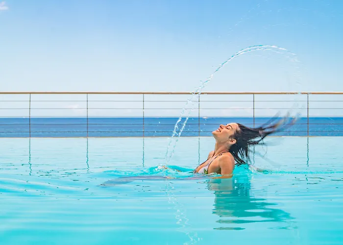 Hotel pres du College: Hotel Orca Praia - Adults Only