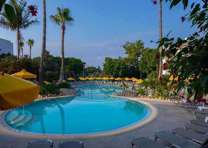 Hotel suites Mayfair Gardens