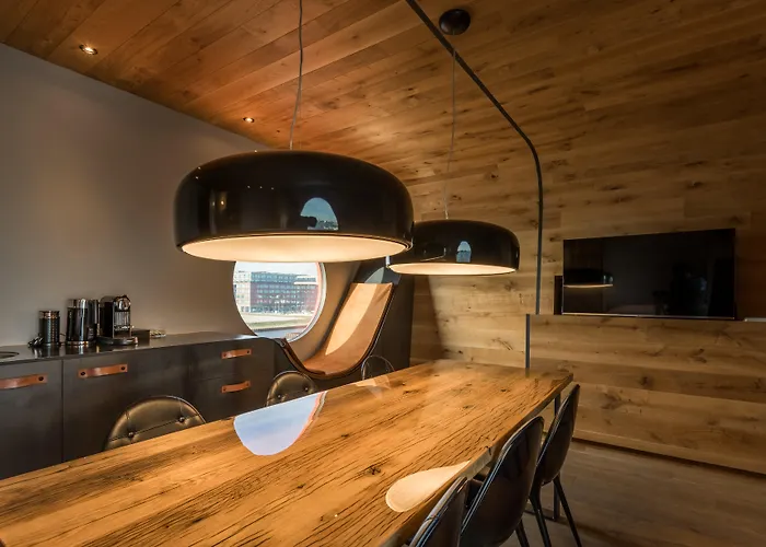 Hotel com vista: Botel