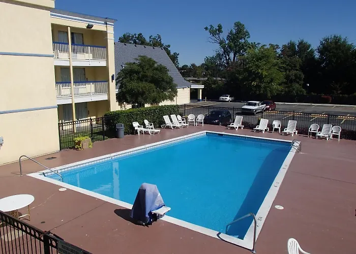 Days Inn By Wyndham Shreveport