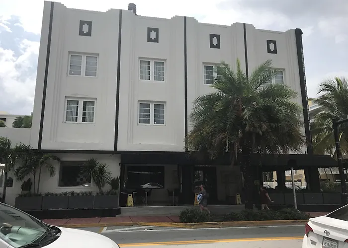 South Beach Plaza
