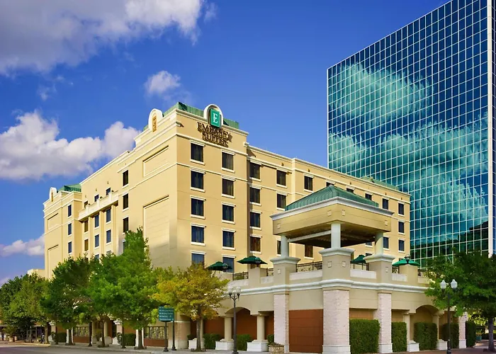 Hotel de 3 estrellas: Embassy Suites By Hilton Orlando Downtown
