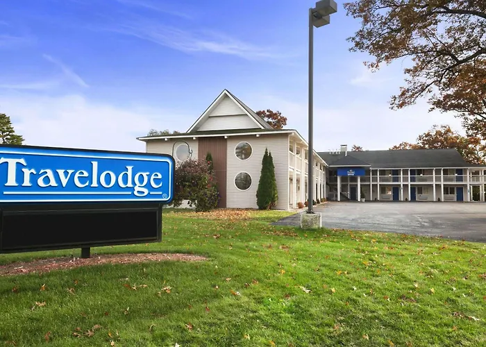 Pets Allowed Hotel Travelodge By Wyndham Traverse City Mi