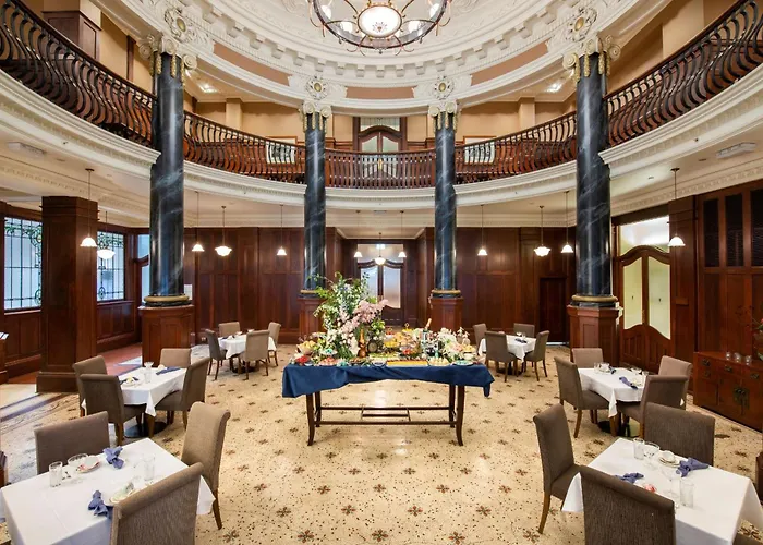 Сity center hotels Rendezvous Melbourne