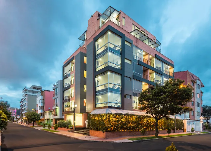 Regency Suites La Feria