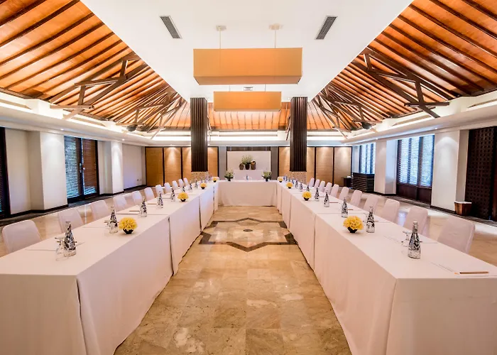 Luxe hotel: Ramayana Candidasa Beach Resort