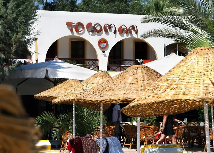 Hotels with pool Toloman Bitez Beach