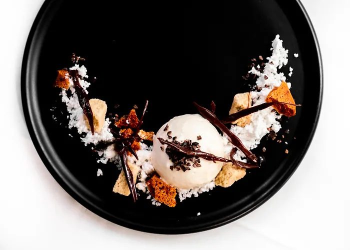 Boutique hotel only: Point Hotel