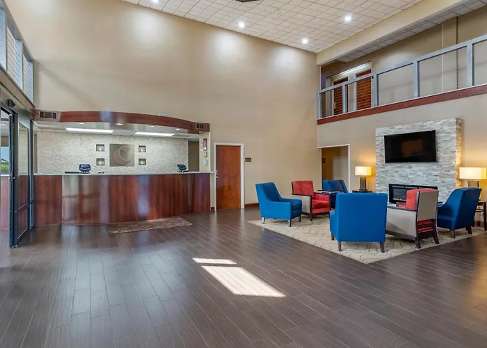 Comfort Suites Near Robins Air Force Base