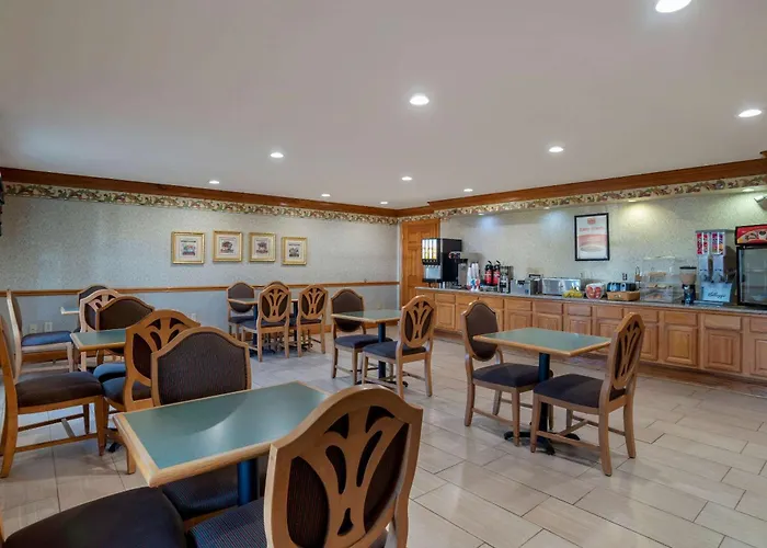 Econo Lodge Inn & Suites Flowood - Jackson Northwest