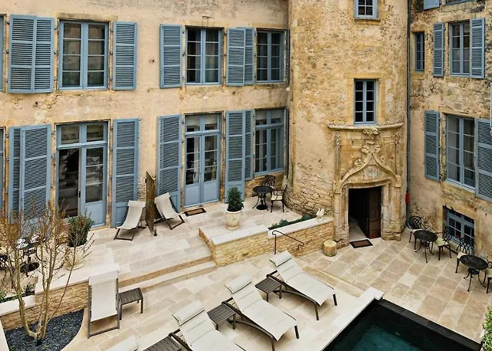 Le Petit Manoir