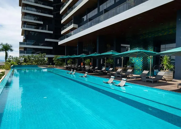 Reef Island Mactan, Cebu