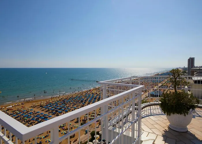 Termini Beach Hotel & Suites