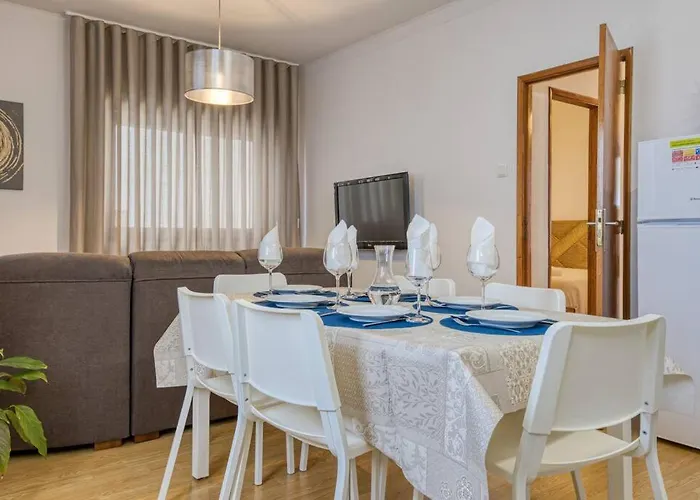 Spacious House In Porto For Family And Friends