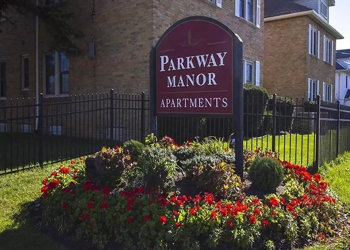 Parkway Manor