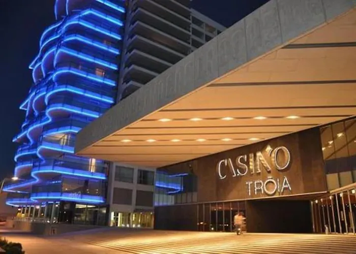Hotel cerca del colegio: Sunset Troia Beach