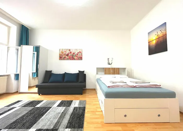 7Brunnen Hostel Beds & Rooms