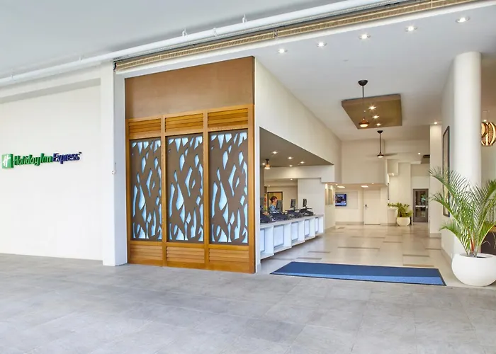  Holiday Inn Express Waikiki By Ihg