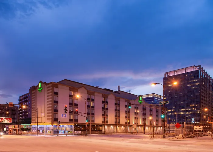 Cheap hotels Holiday Inn & Suites Chicago - Downtown, An Ihg