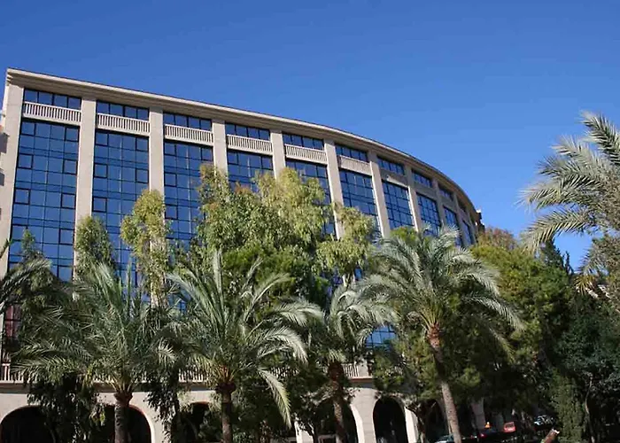 s Magic Atrium Plaza