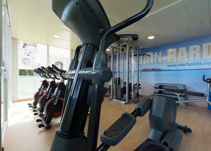 Centraal gelegen hotel: Mar Hotels Playa De Muro Suites