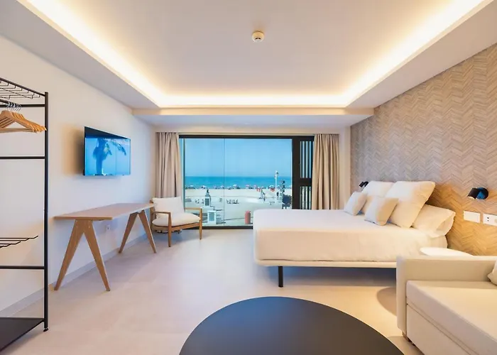 Apart hotel: Apartamentos Playa Victoria - By Grupo Tribu