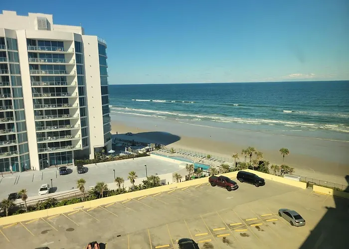 Beautiful Ocean View Condo With Huge Tv