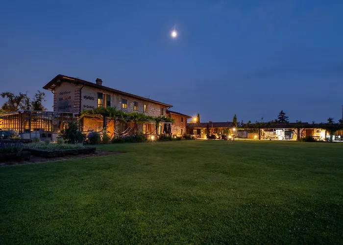 Olimagio Farm Stay With Animals And 25M Pool, Beach At Cycling Distance