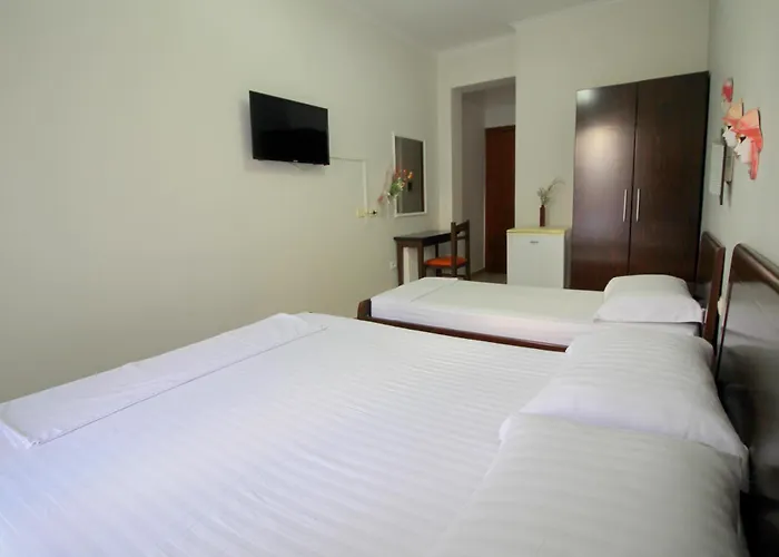 Hotel: Elena Hotel