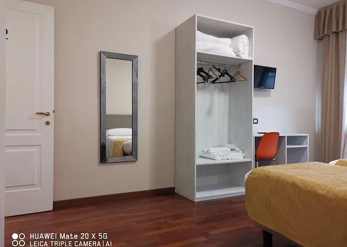Guesthouse Central Station Group - Via Sammartini 15
