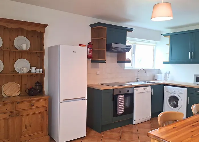 All Vacation Rentals Dingle Harbour Cottages 3 Bed - Sleeps 6 Type A By Trident Holiday Homes