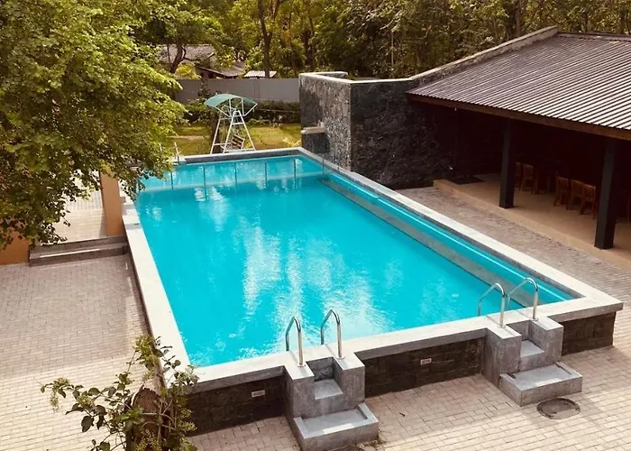 Family Hotel: Royal Nest