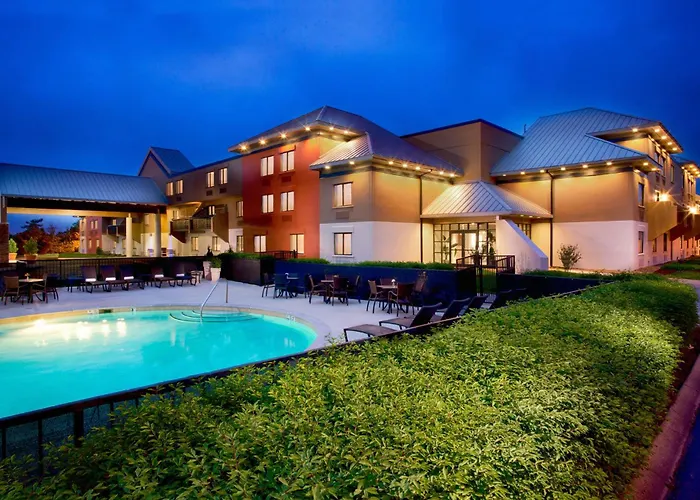 Holiday Inn Express Airport By Ihg