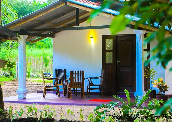 Sigiriya Free View Tree House & Villa