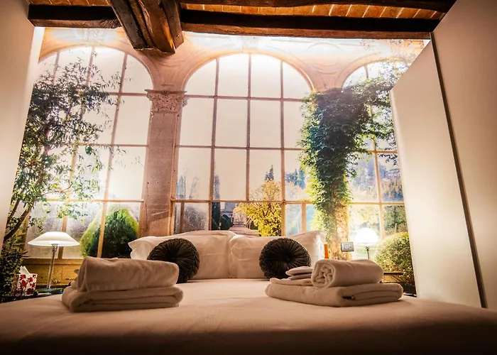 Old Town - Boutique Rooms