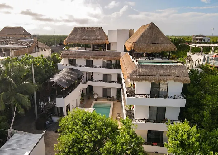 Hau Holbox, Oceanfront Boutique Hotel