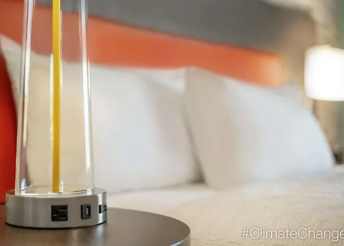 3 star hotel: Home2 Suites By Hilton Woodland Hills Los Angeles